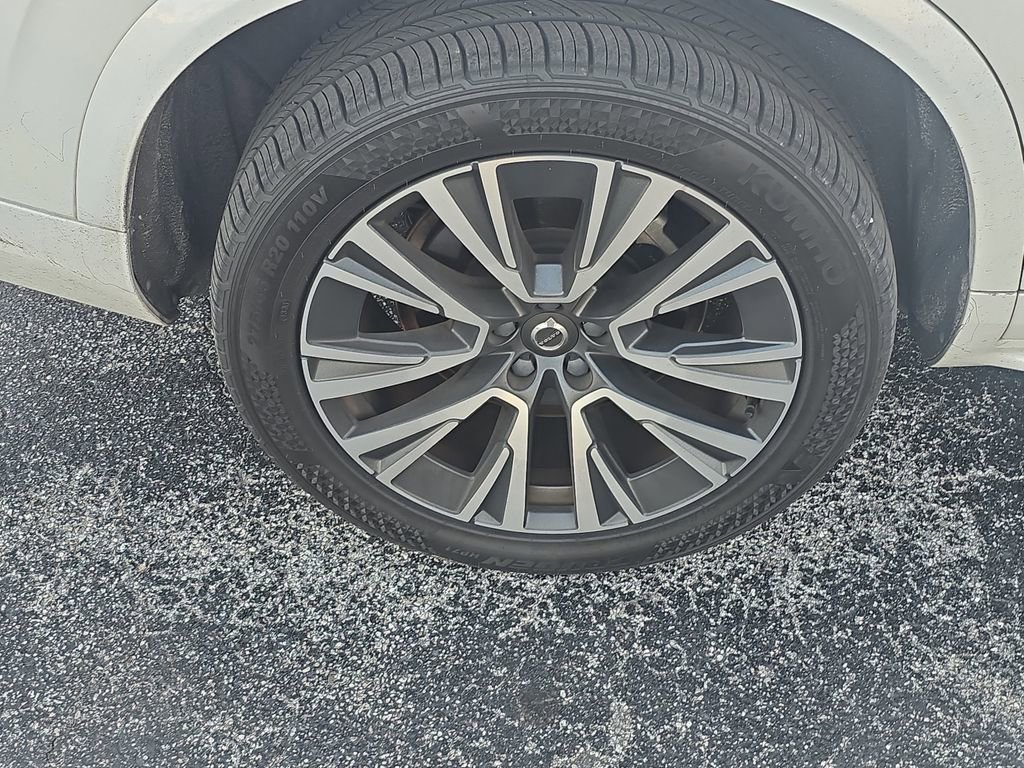 Used 2020 Volvo XC90 T5 Momentum w/ Protection Package Premier image 5