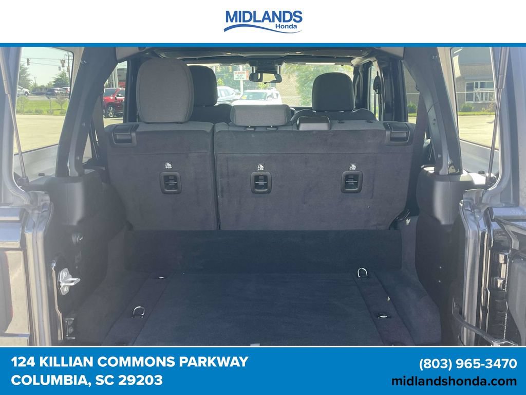 Used 2024 Jeep Wrangler Unlimited AWD/4WD image 9