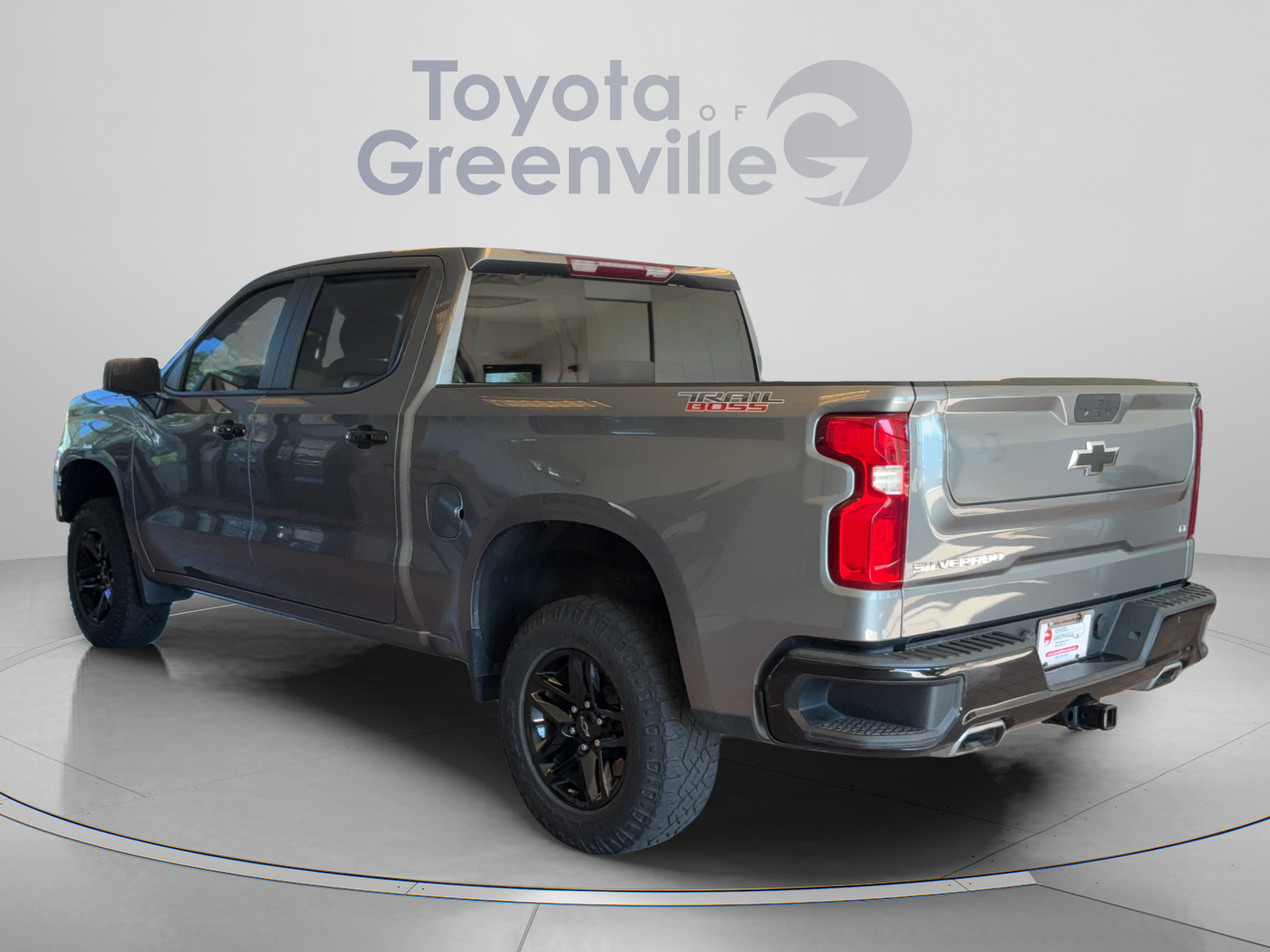 Used 2022 Chevrolet Silverado 1500 LT Trail Boss w/ Convenience Package II AWD/4WD image 4