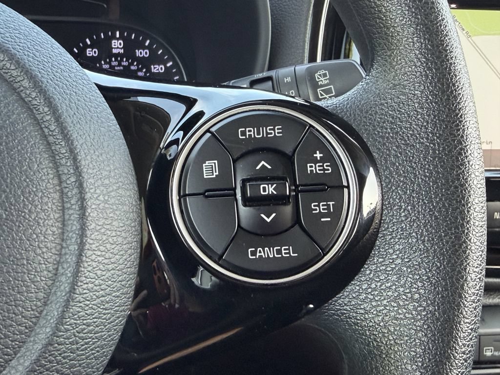 Certified 2022 Kia Soul S FWD image 29