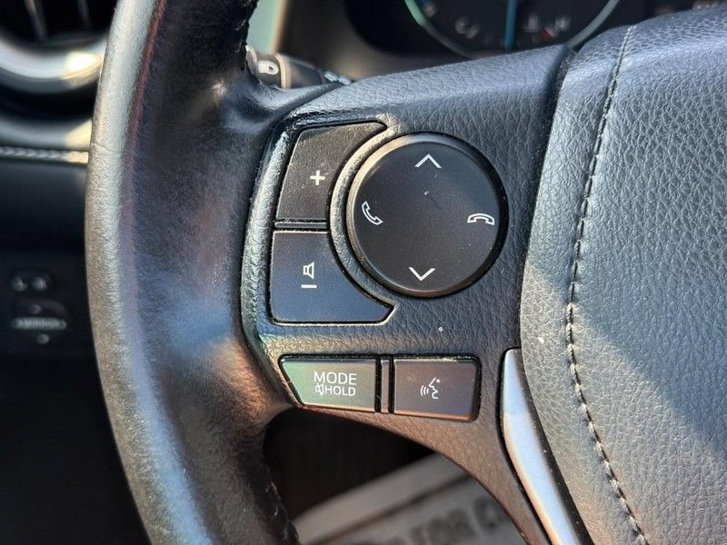 Used 2018 Toyota RAV4 Limited AWD/4WD image 20