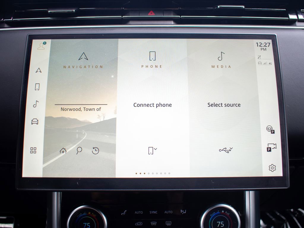 Used 2023 Land Rover Range Rover Long Wheelbase SE image 22