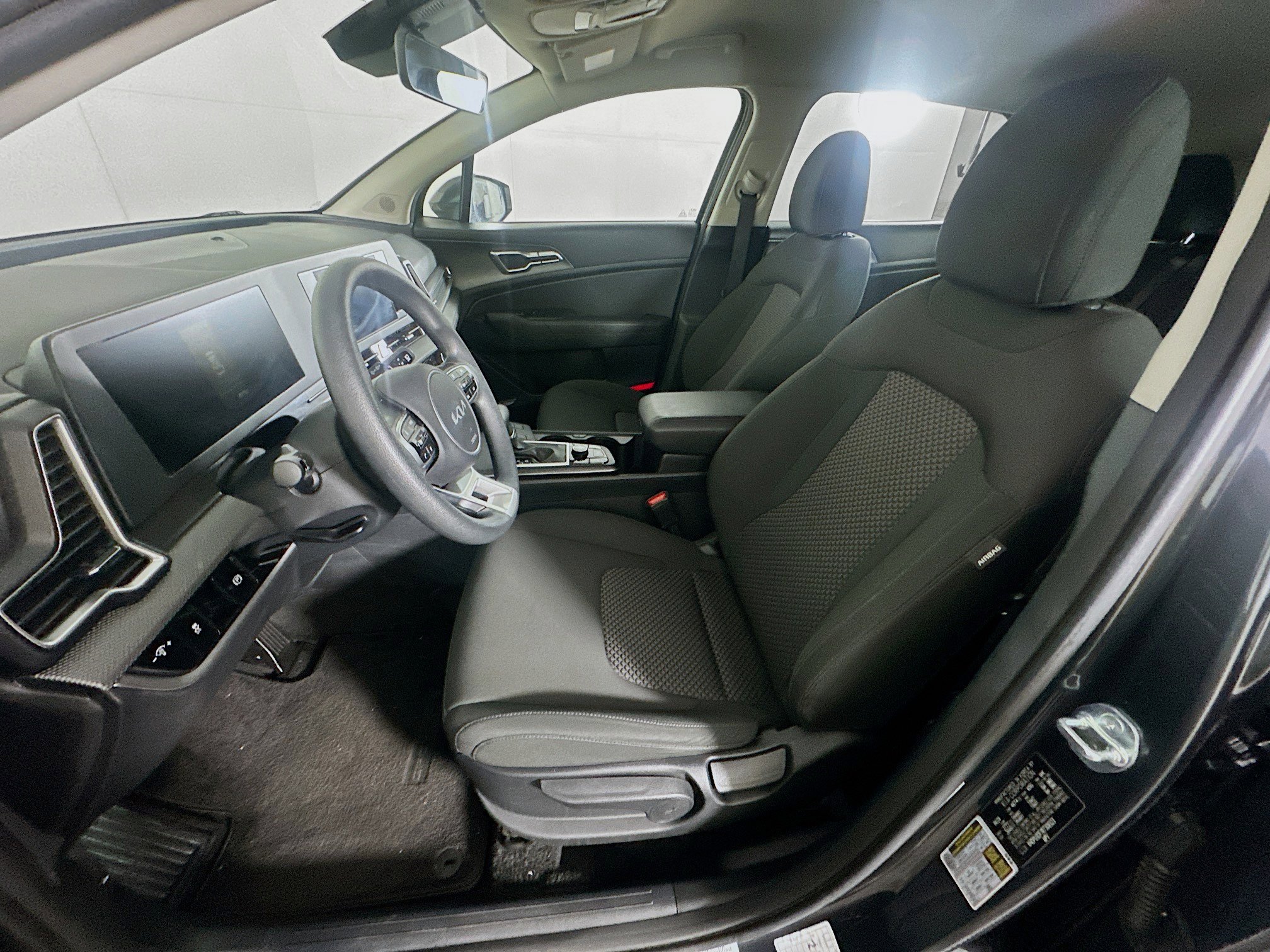 Used 2024 Kia Sportage LX image 13