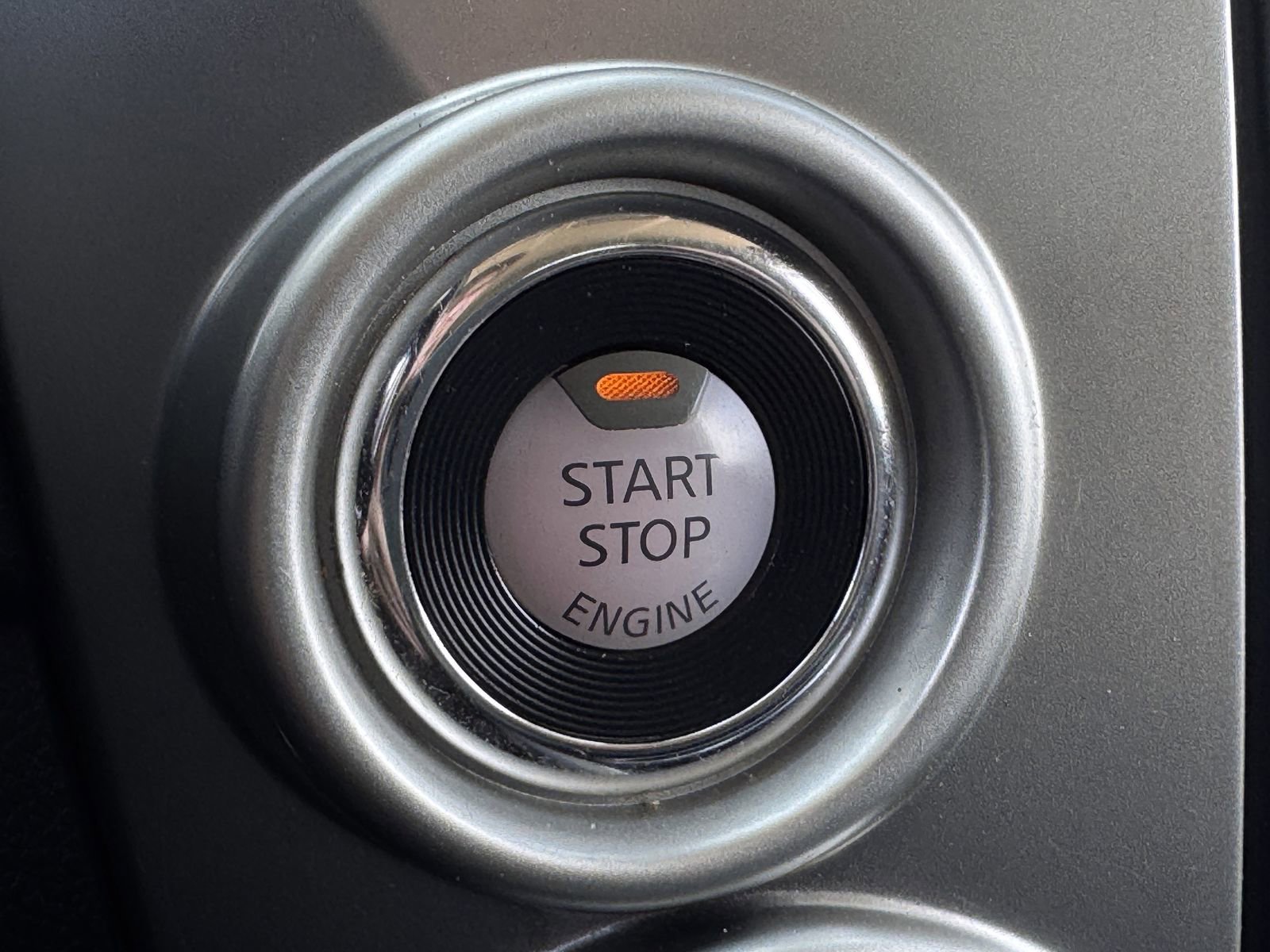 Used 2020 Nissan Titan SV w/ SV Convenience Package image 22