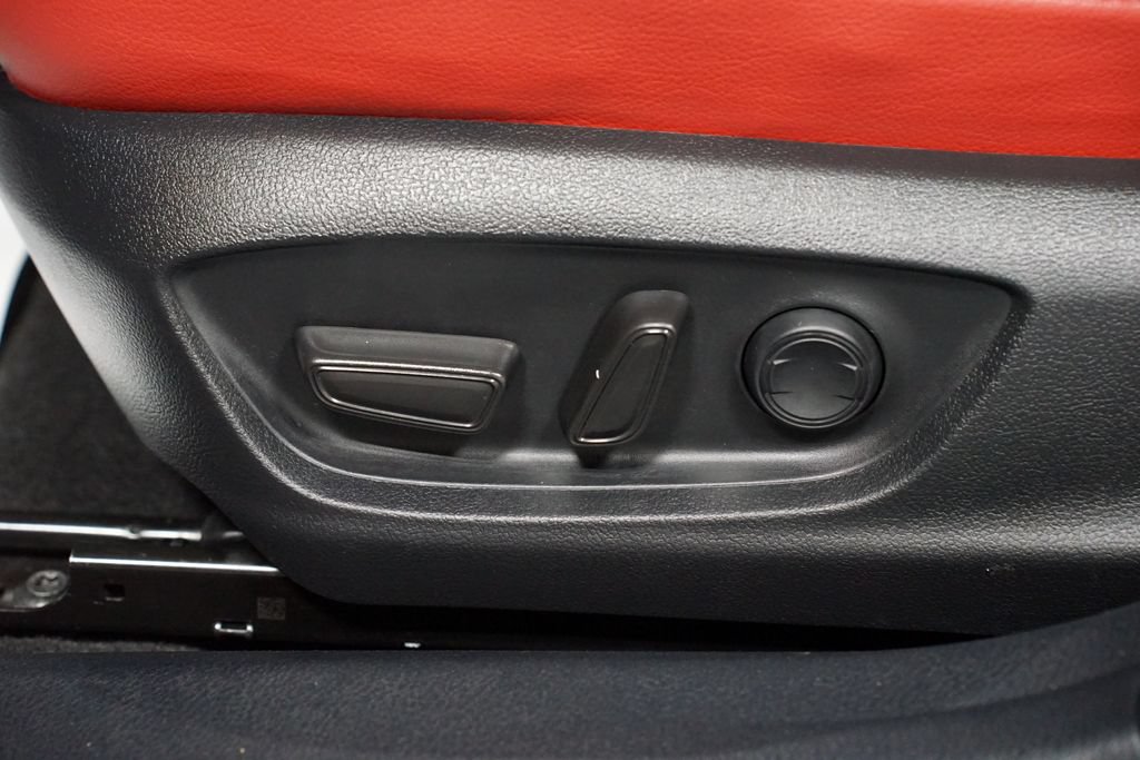 Certified 2022 Toyota Camry XSE FWD image 34