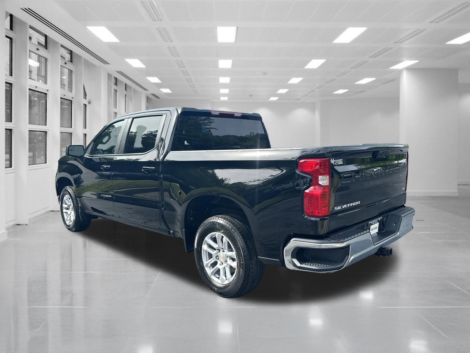 Certified 2026 Chevrolet Silverado 1500 LT RWD image 7