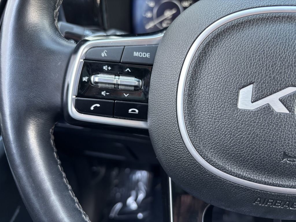 Used 2022 Kia Sorento SX AWD/4WD image 16