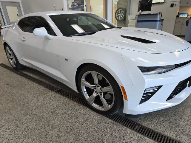 Used 2018 Chevrolet Camaro SS image 3