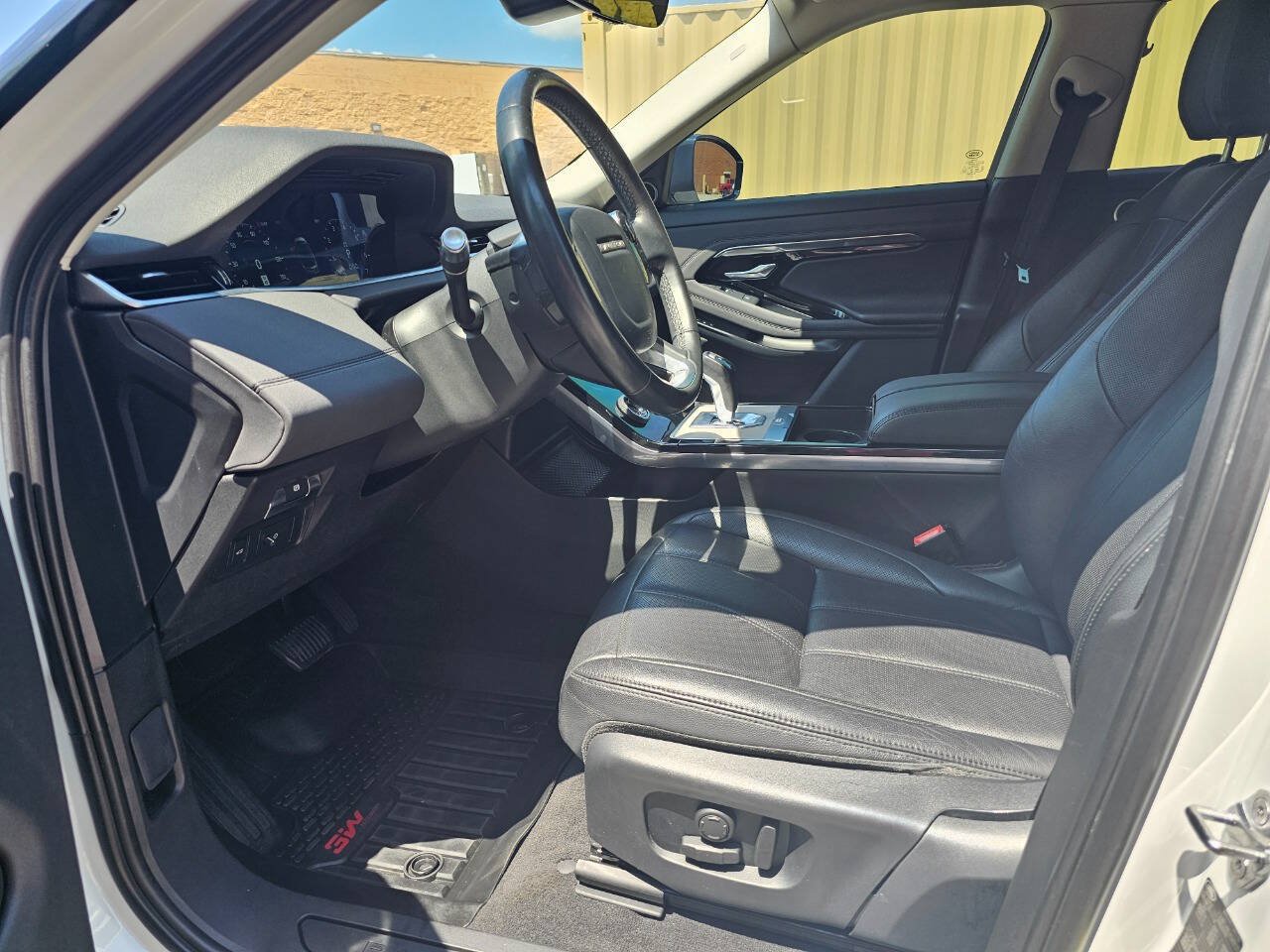 Used 2020 Land Rover Range Rover Evoque SE AWD/4WD image 14