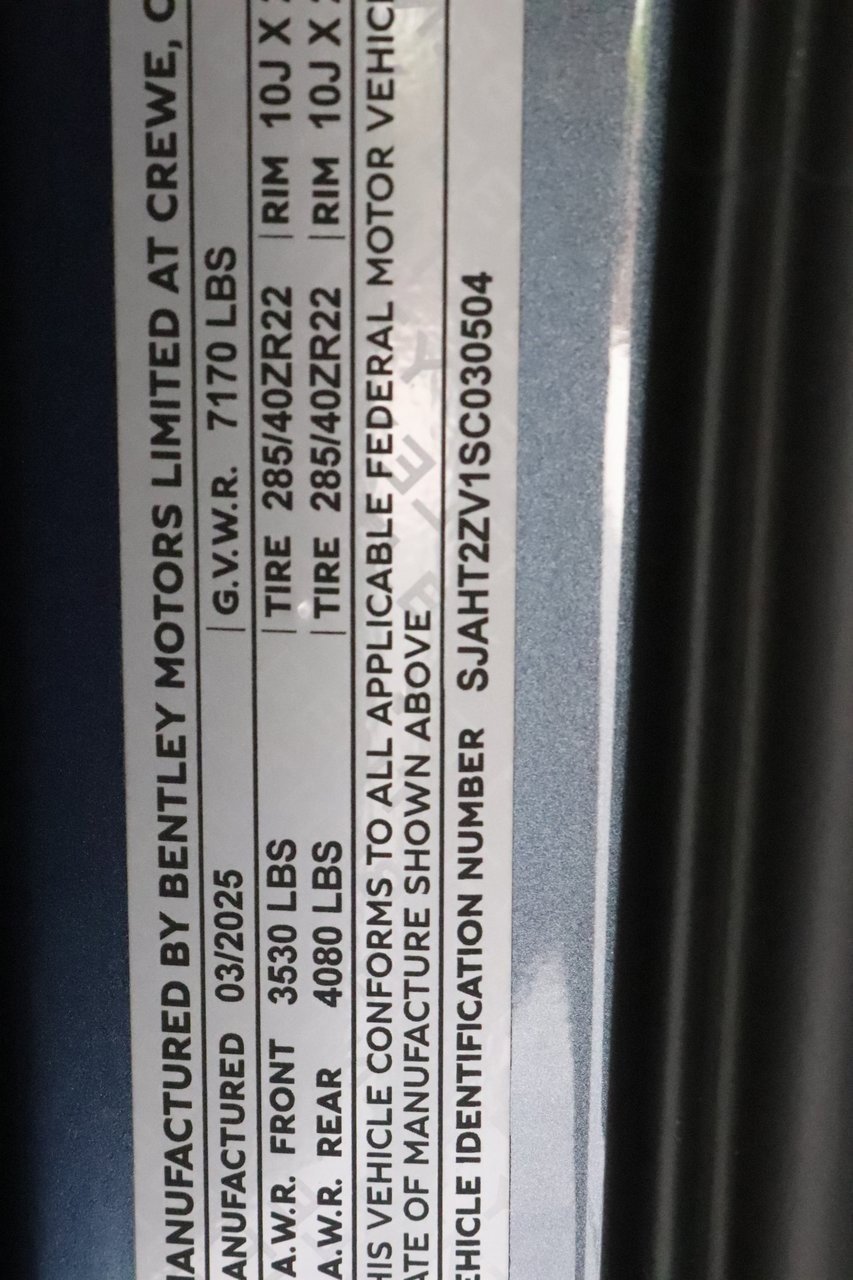 New 2025 Bentley Bentayga Extended Wheelbase image 31