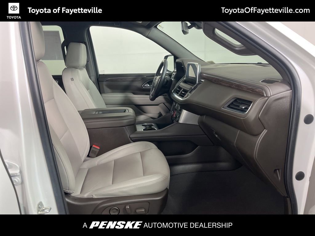 Used 2022 Chevrolet Tahoe Z71 w/ Luxury Package AWD/4WD image 6