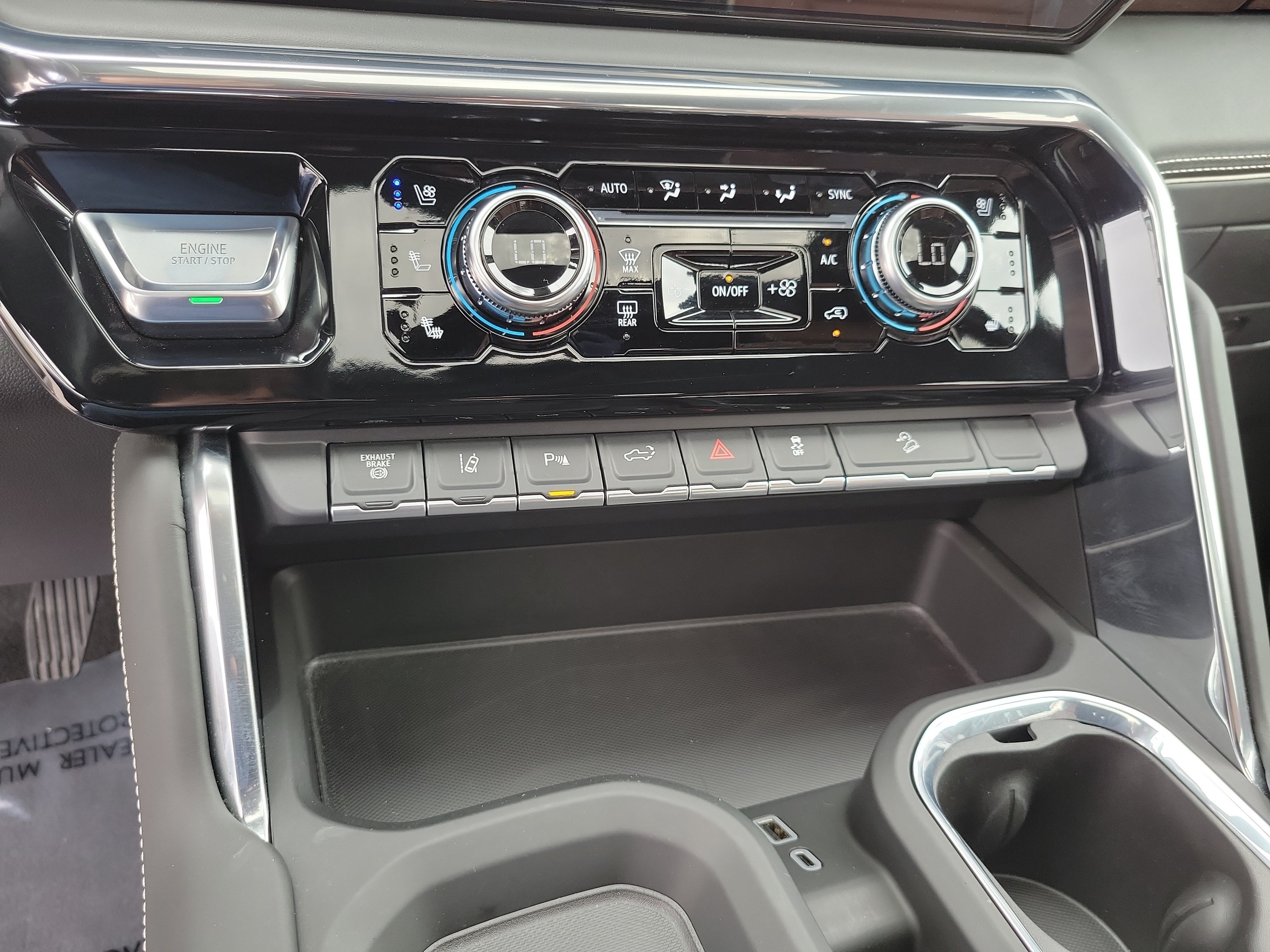 Used 2025 GMC Sierra 2500 Denali Ultimate AWD/4WD image 24