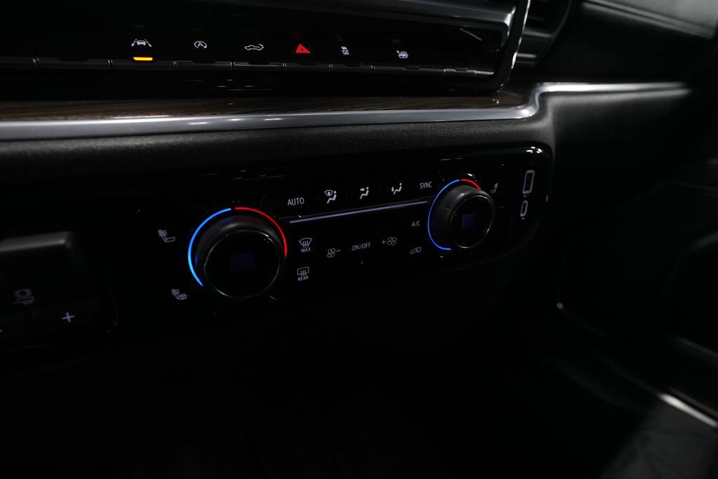 Used 2022 Chevrolet Silverado 1500 LT w/ Convenience Package II AWD/4WD image 20