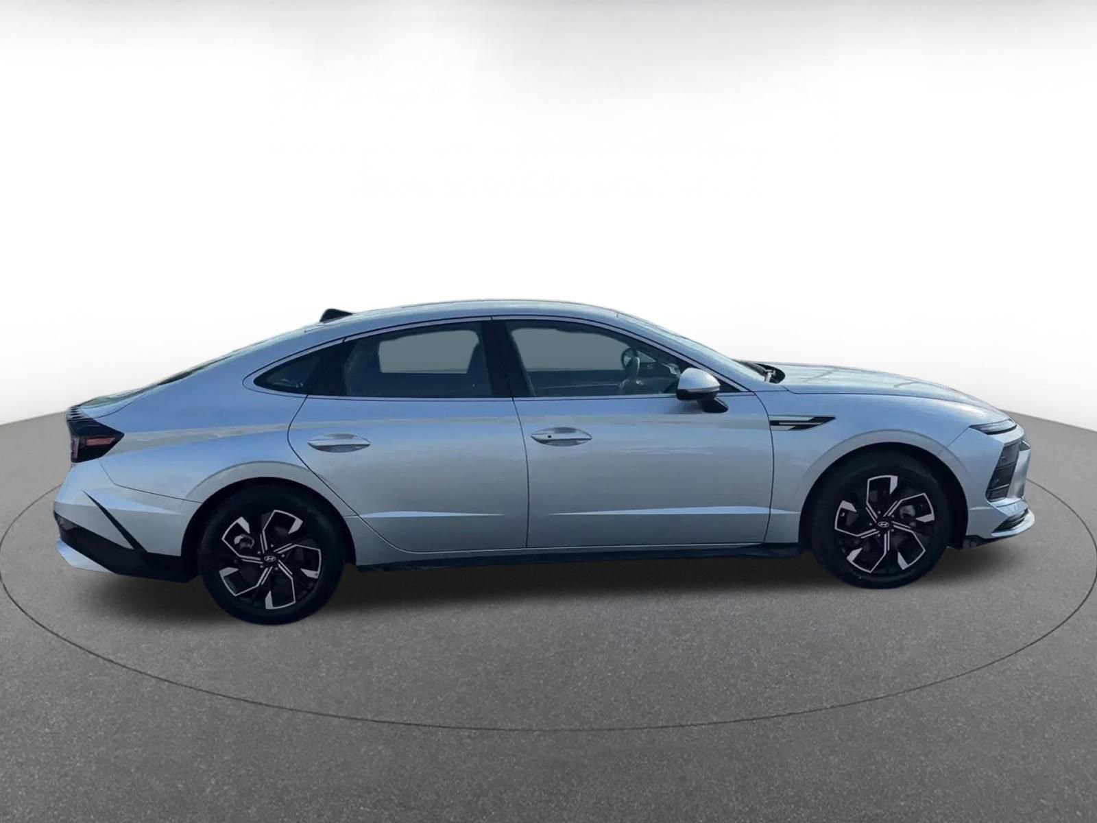 Used 2025 Hyundai Sonata SEL FWD image 16