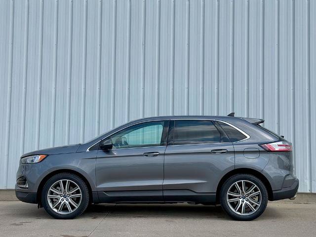 Certified 2021 Ford Edge Titanium AWD/4WD image 3