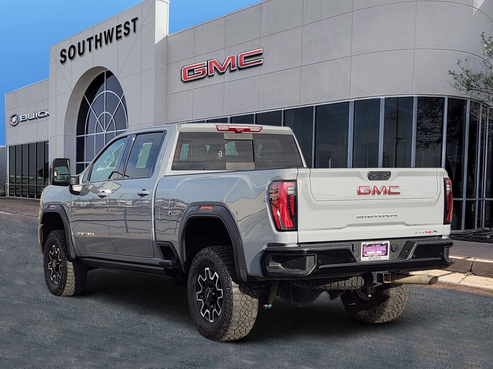 Certified 2024 GMC Sierra 2500 AT4X image 4