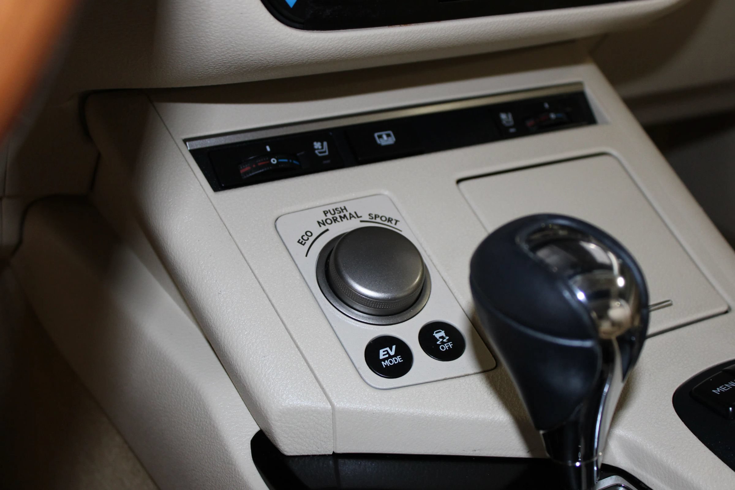 Used 2013 Lexus ES 300h w/ Luxury Pkg FWD image 20