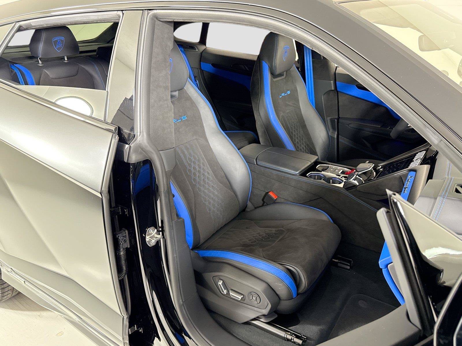 Used 2024 Lamborghini Urus S AWD/4WD image 34