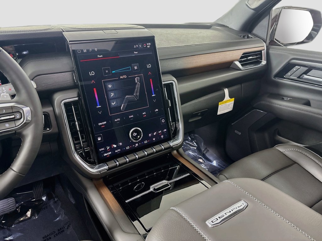 New 2026 GMC Yukon Denali w/ Denali Reserve Package AWD/4WD image 24