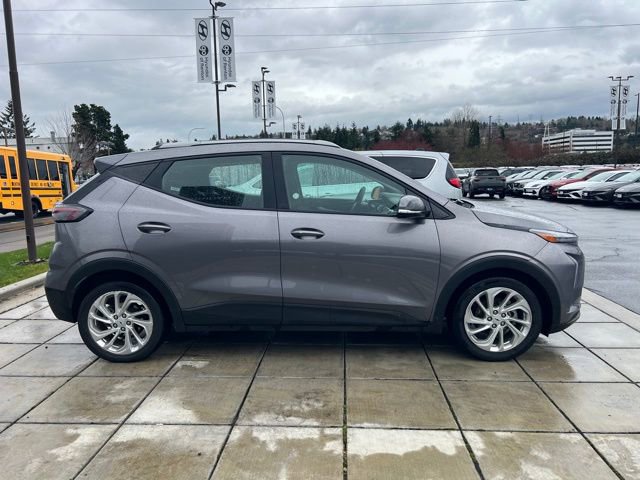 Used 2023 Chevrolet Bolt EUV LT image 4