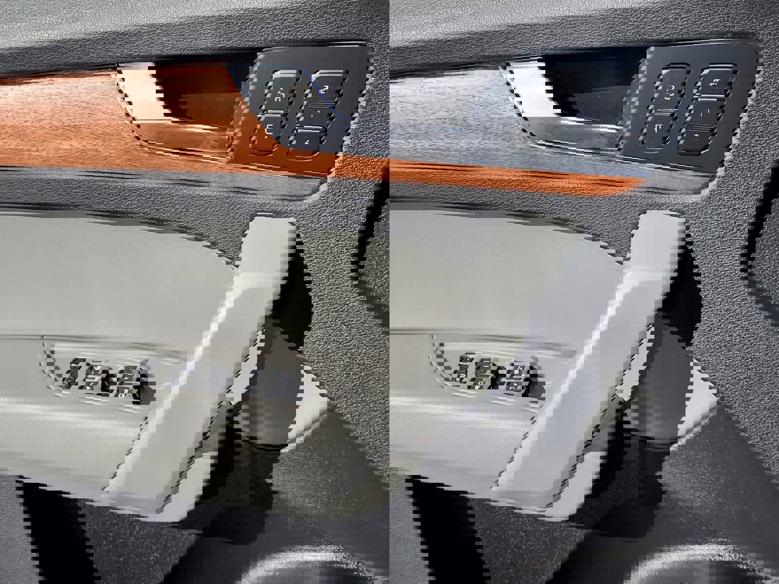 Used 2022 Audi Q5 2.0T Premium w/ Convenience Package image 16