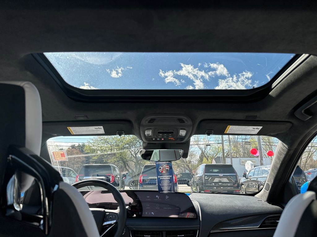 New 2026 Cadillac CT5 V Blackwing w/ Carbon Fiber 2 Package RWD image 17