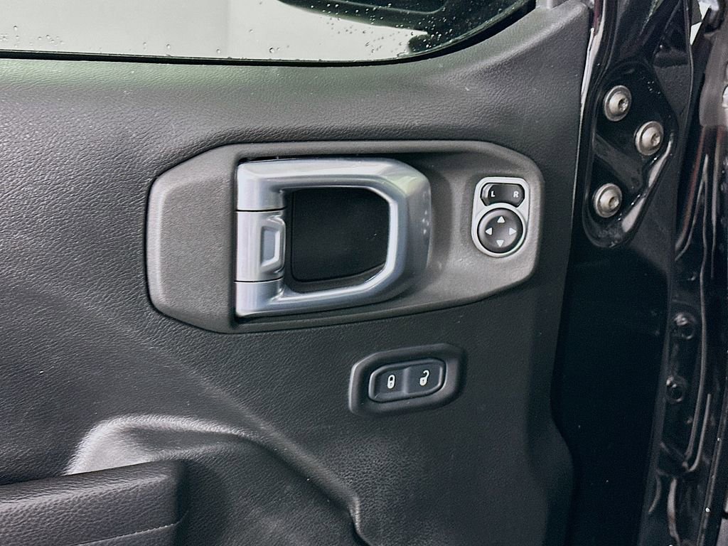 Used 2023 Jeep Wrangler Unlimited Rubicon w/ LED Lighting Group image 23