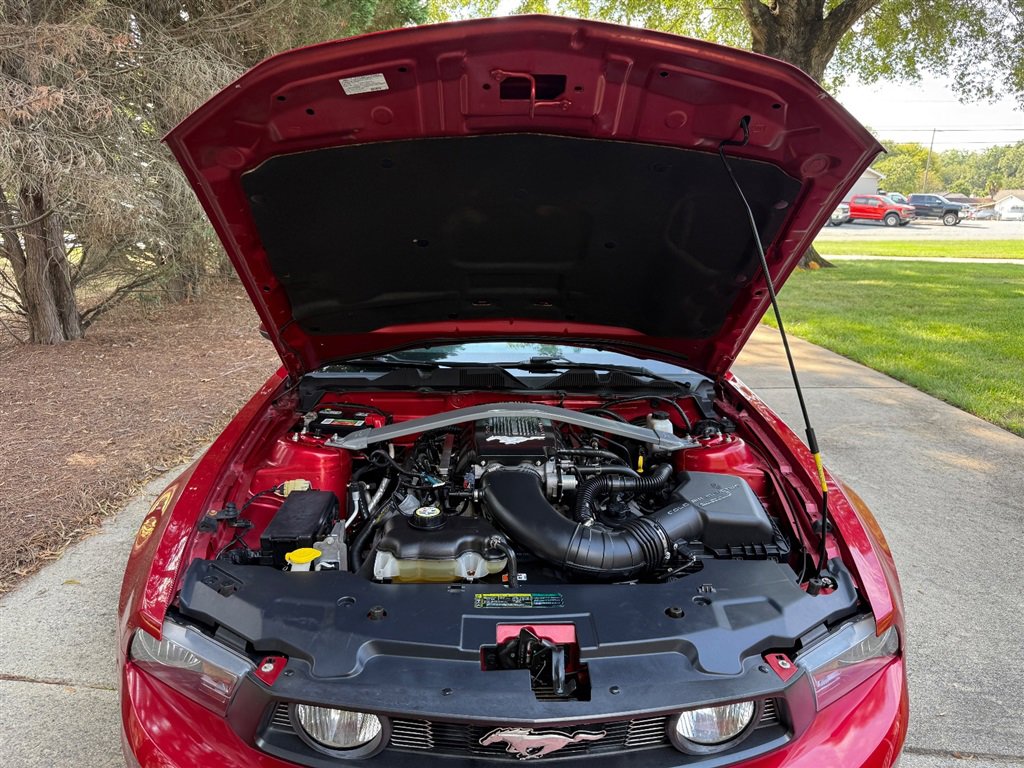 Used 2010 Ford Mustang GT Premium image 57