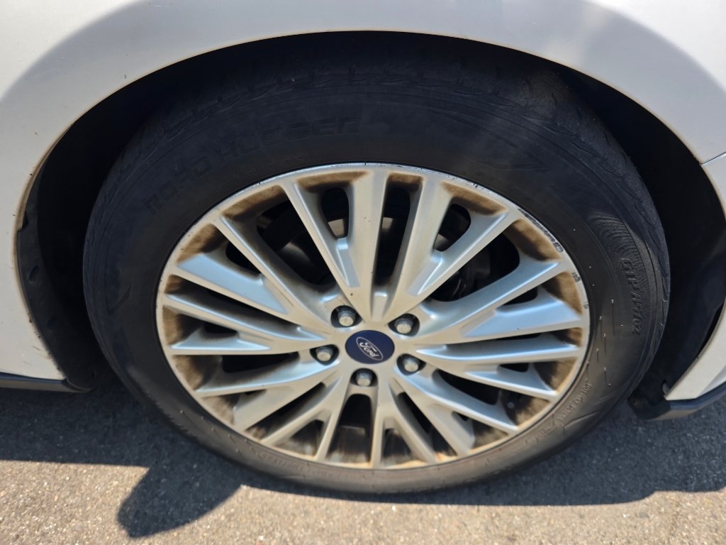 Used 2015 Ford Focus Titanium FWD image 9