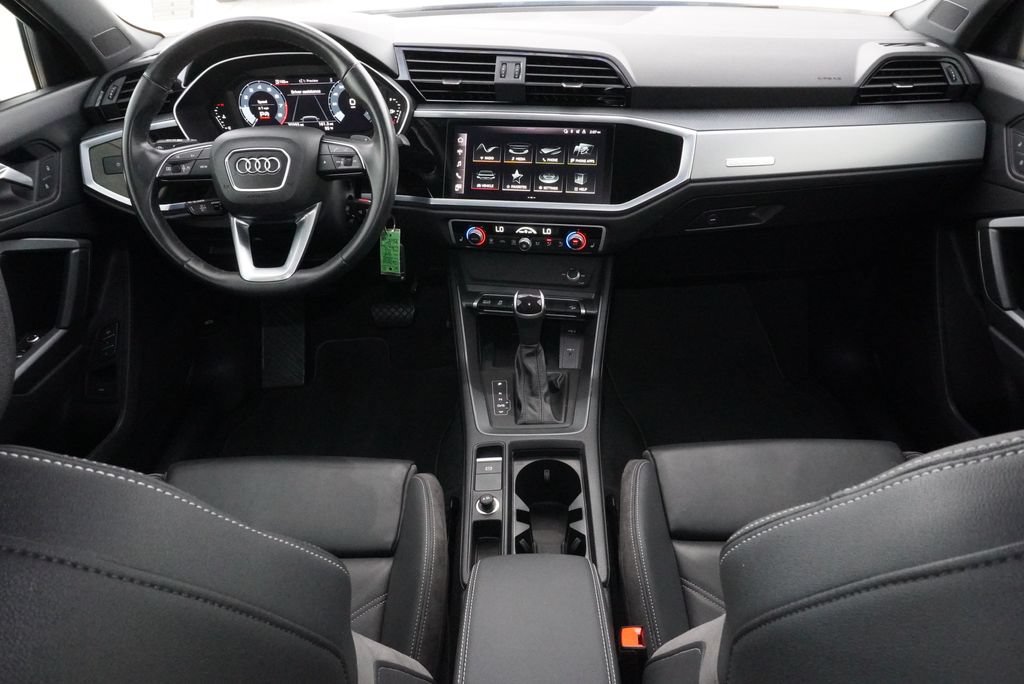 Used 2023 Audi Q3 2.0T Premium Plus w/ Premium Plus Package AWD/4WD image 25