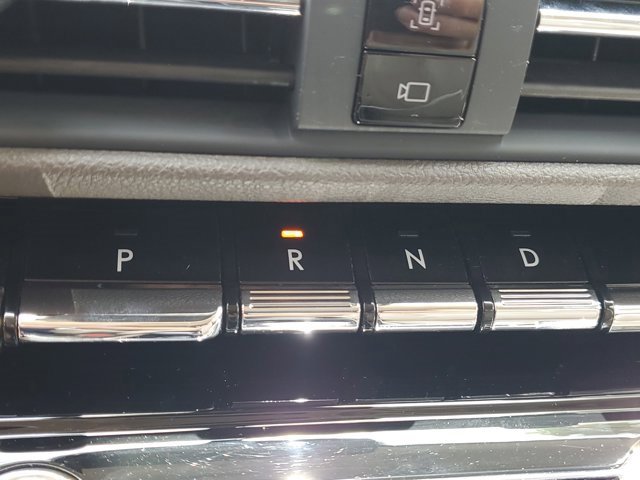 Used 2020 Lincoln Corsair Reserve w/ Equipment Group 201A image 28