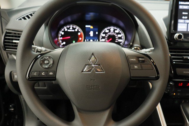 New 2026 Mitsubishi Eclipse Cross LE AWD/4WD image 8
