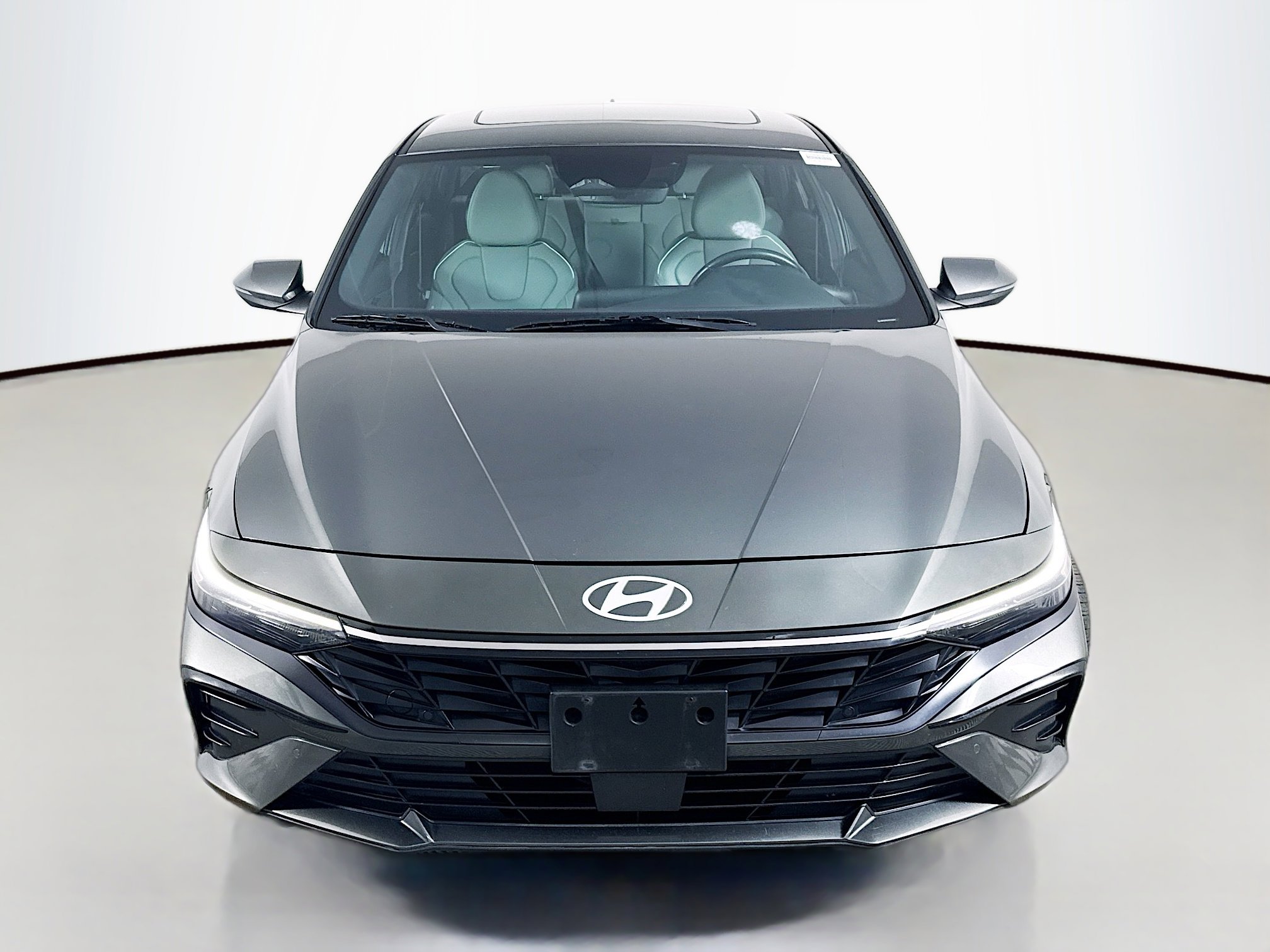 Used 2024 Hyundai Elantra Limited video 2