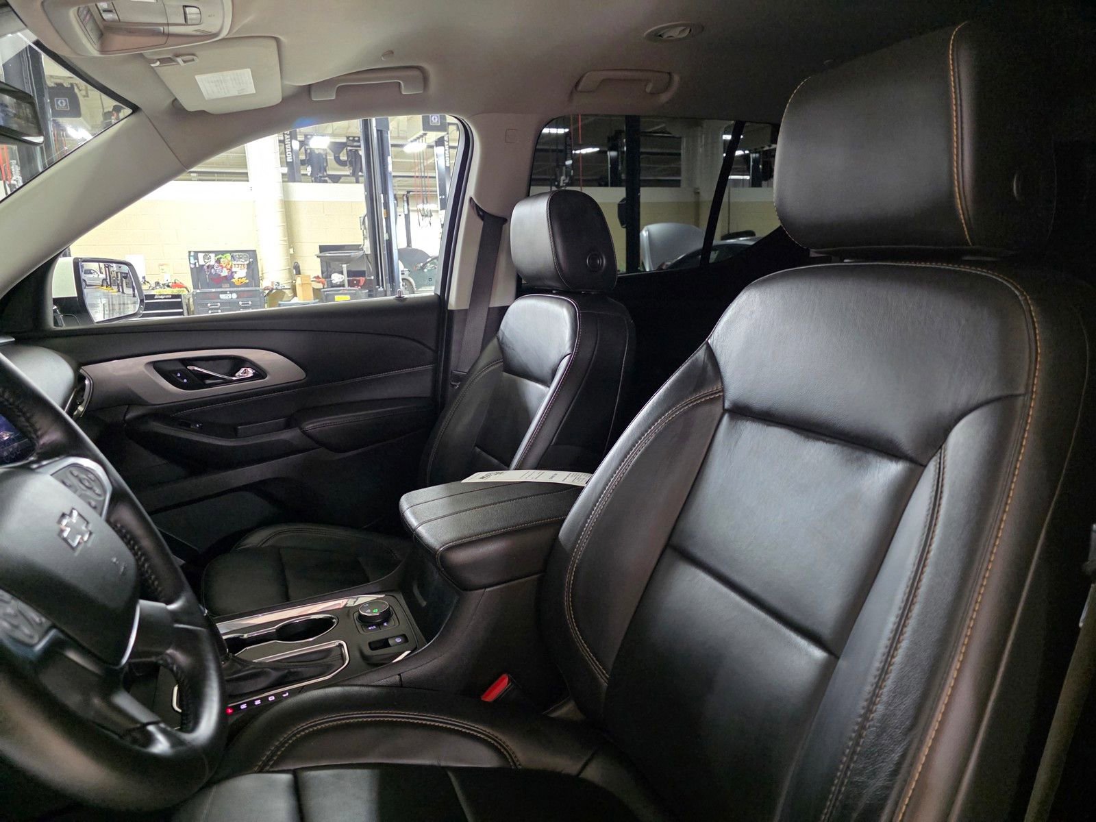 Used 2020 Chevrolet Traverse RS image 24