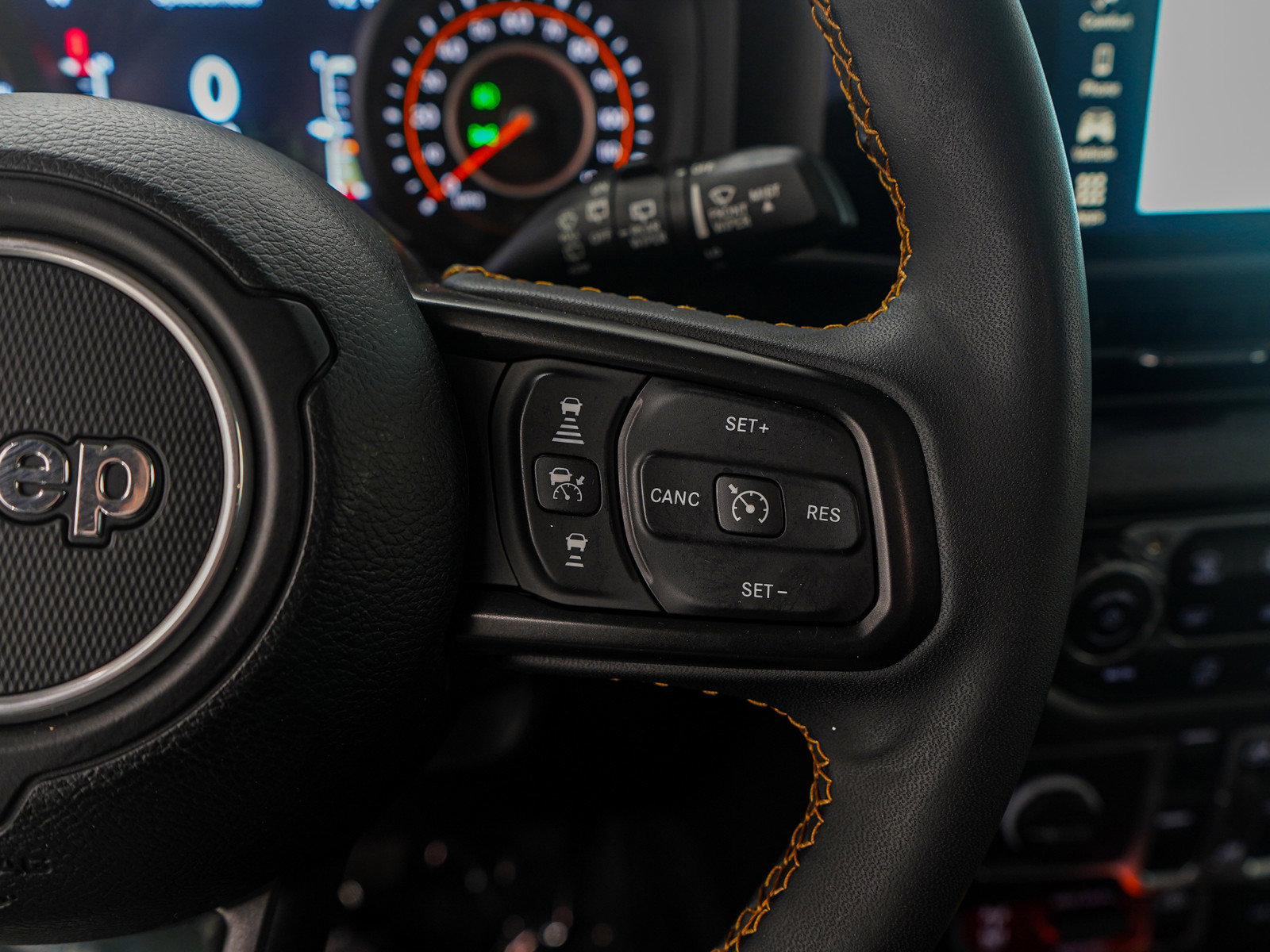 Used 2024 Jeep Wrangler Willys AWD/4WD image 27