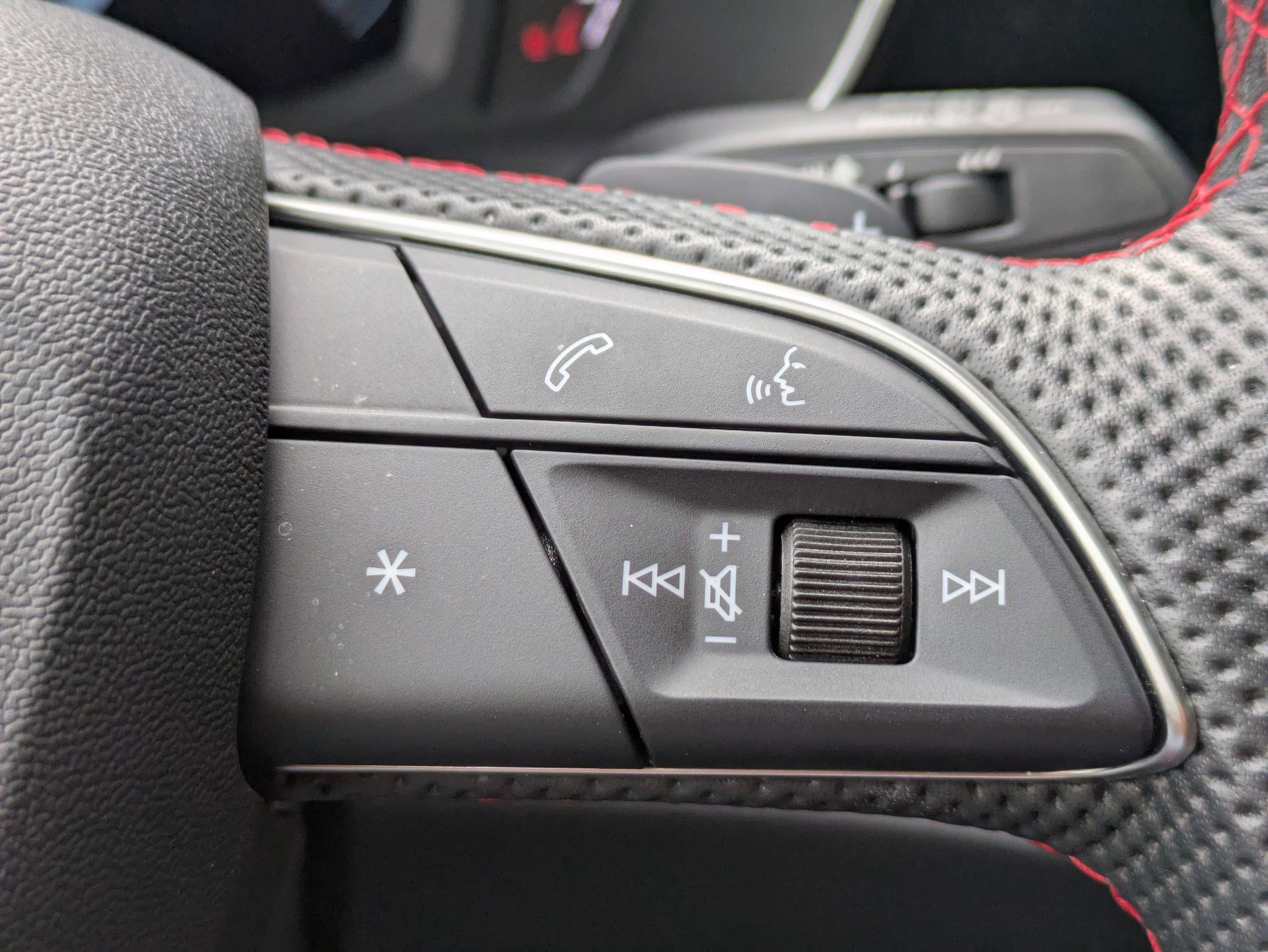 Certified 2025 Audi Q3 2.0T Premium Plus w/ Premium Plus Package image 15