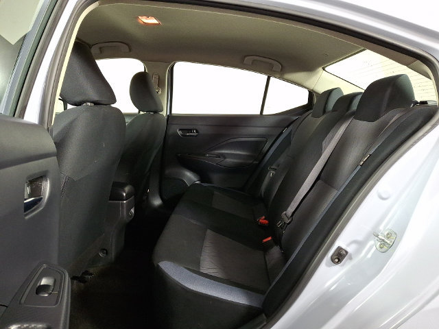 Used 2025 Nissan Versa SV FWD image 13