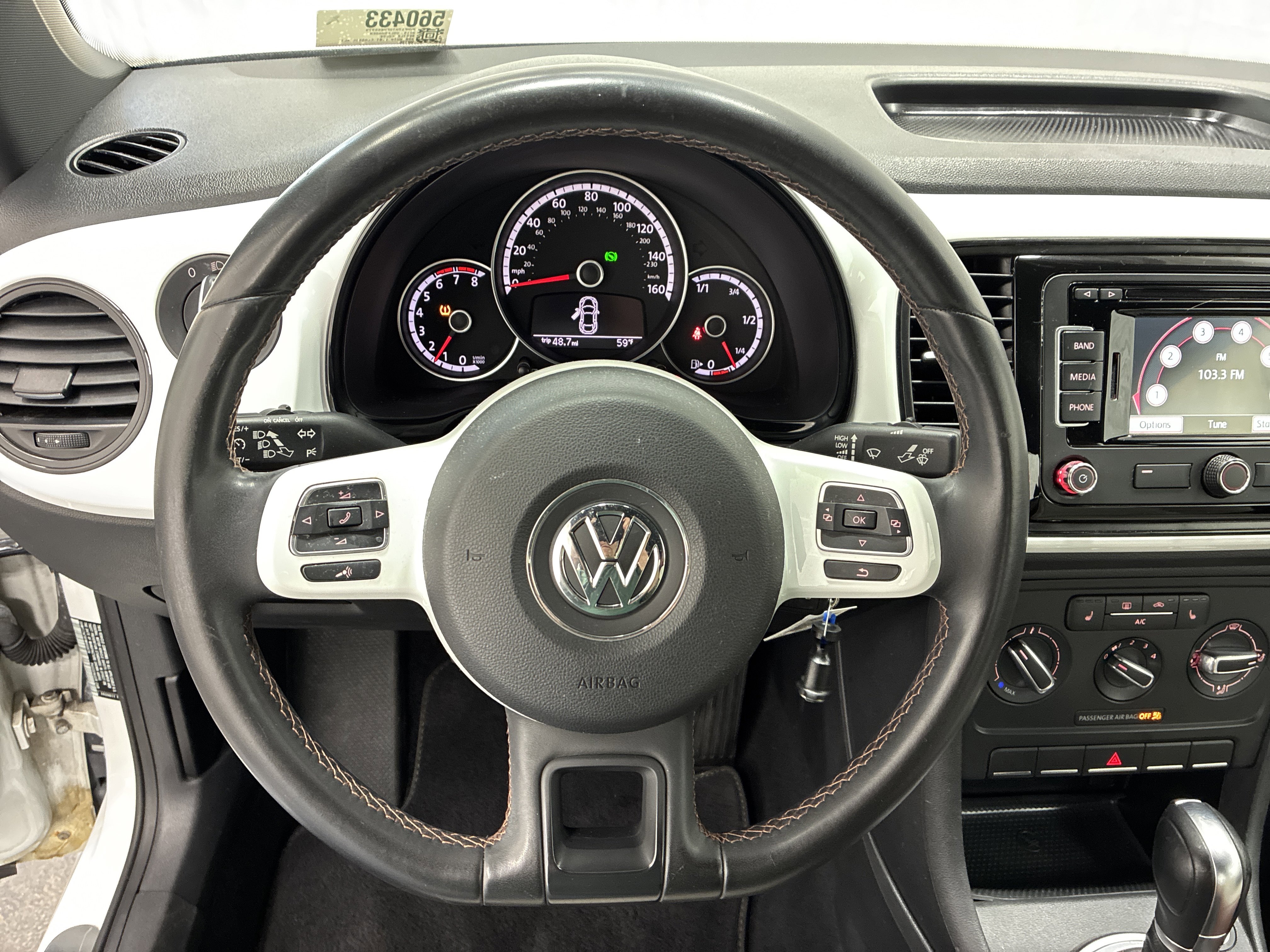 Used 2015 Volkswagen Beetle 1.8T Classic FWD image 19