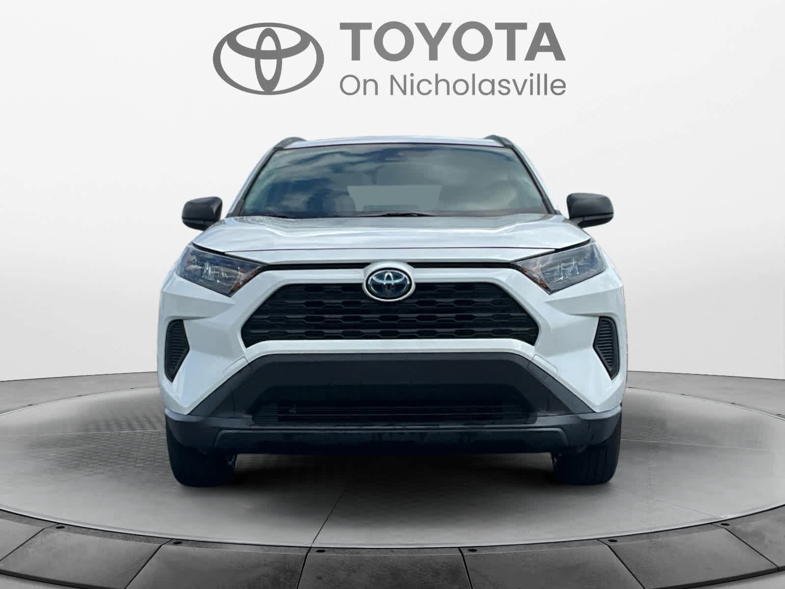 Used 2022 Toyota RAV4 LE AWD/4WD image 8