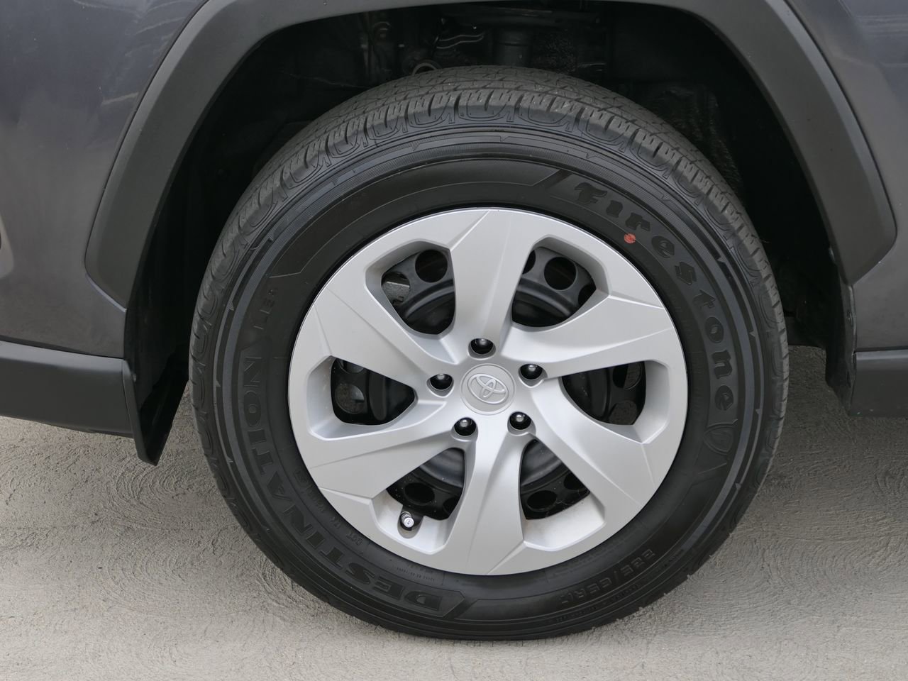 Used 2024 Toyota RAV4 LE image 10