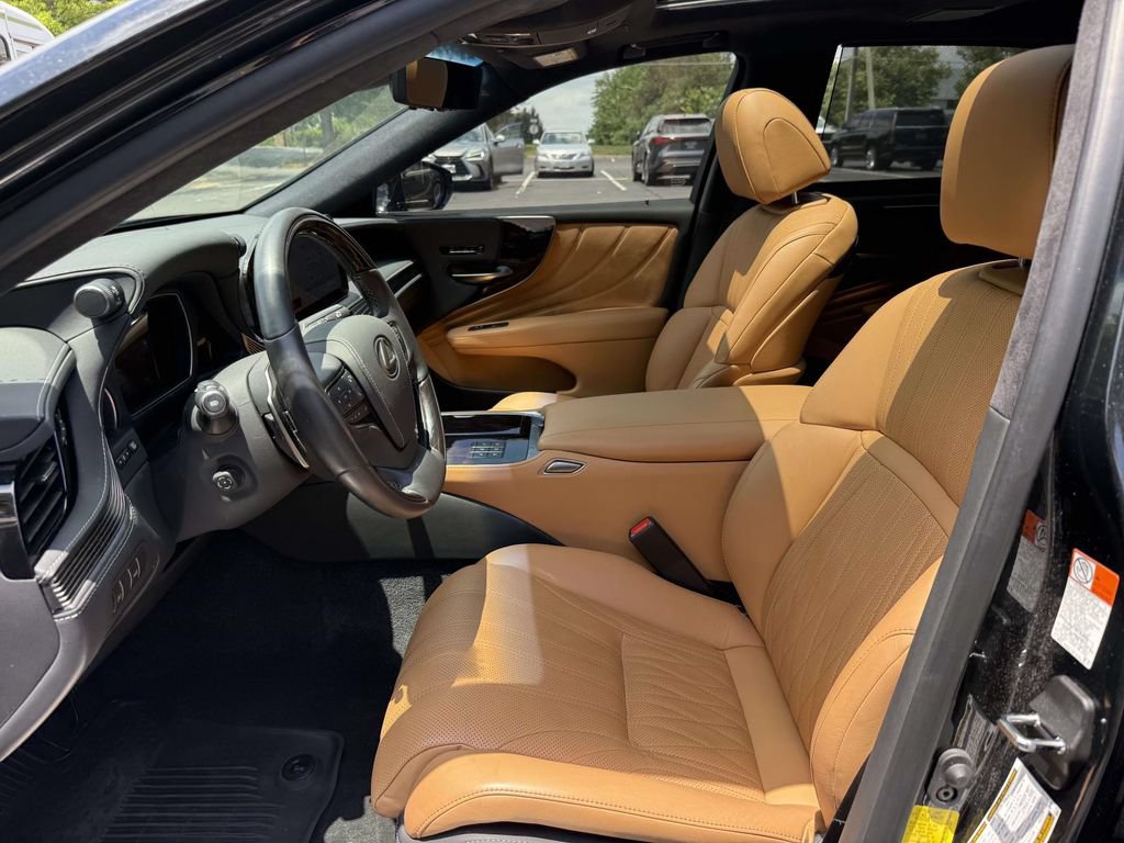 Used 2023 Lexus LS 500 AWD w/ Luxury Package image 13