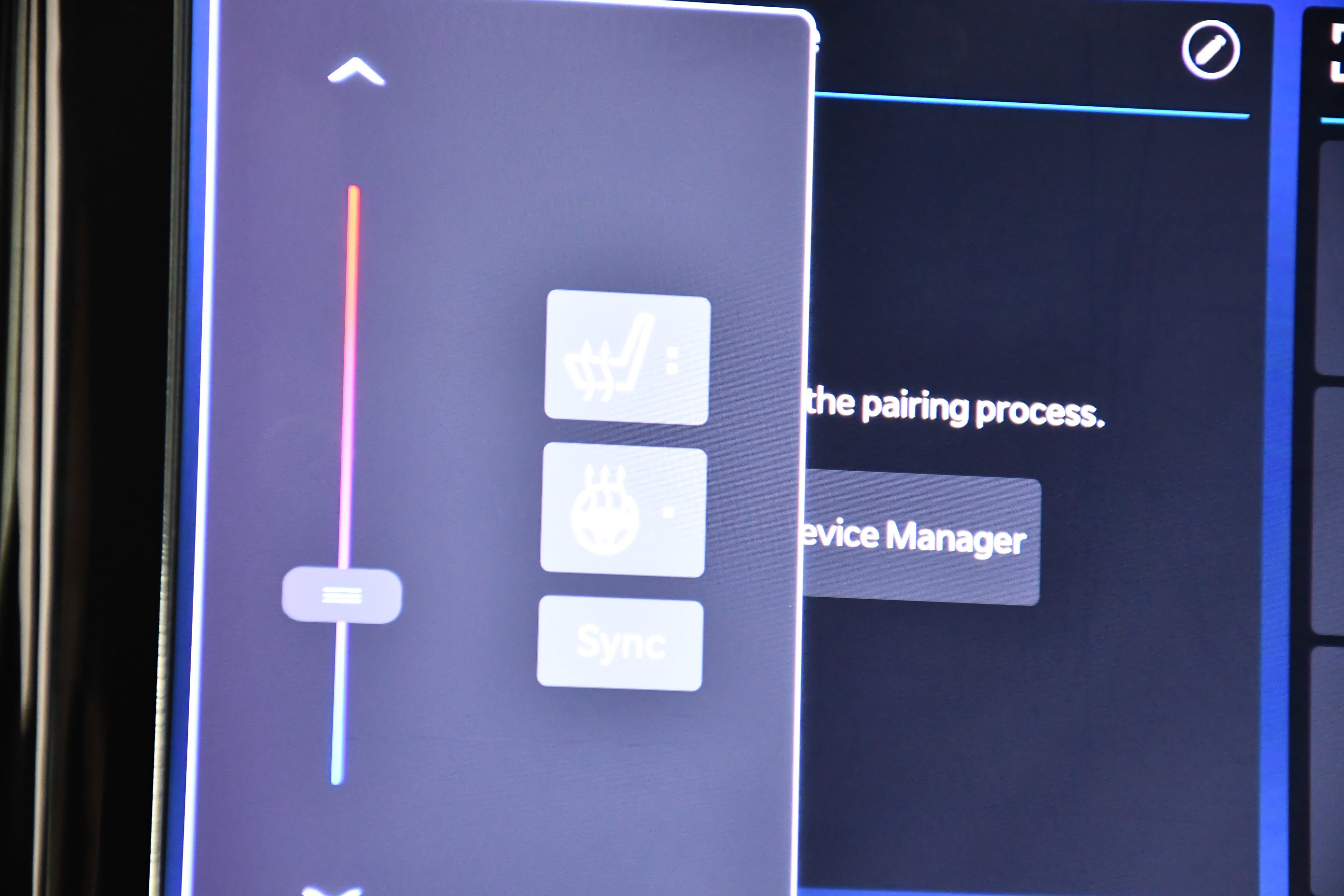 Used 2023 Chrysler Pacifica Touring-L image 28