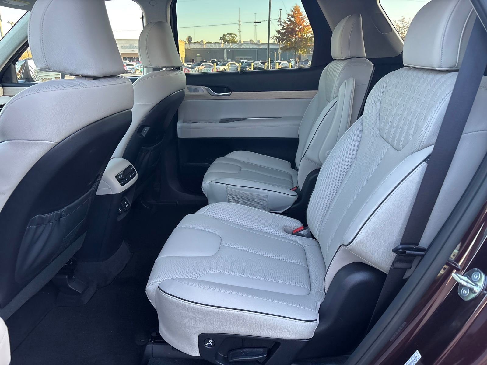 Used 2024 Hyundai Palisade Limited image 25