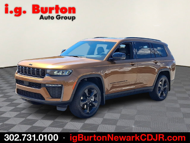 New 2026 Jeep Grand Cherokee L Limited w/ Limited Altitude Package AWD/4WD image 2