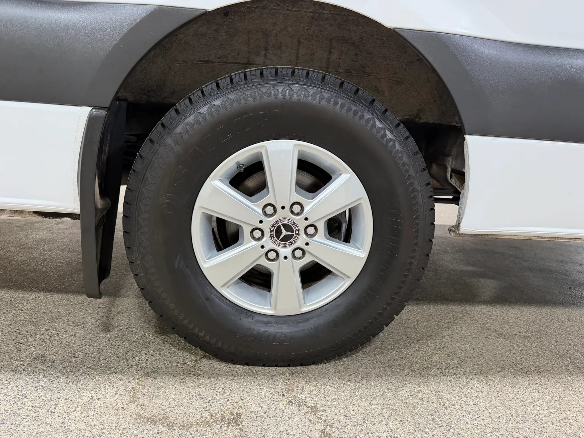 Used 2019 Mercedes-Benz Sprinter 2500 image 53