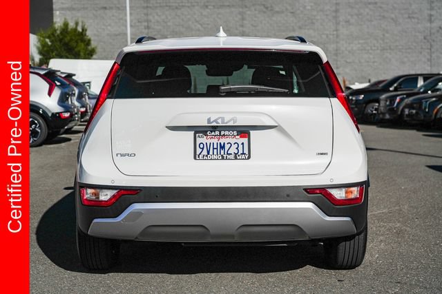 Certified 2025 Kia Niro EX FWD image 8
