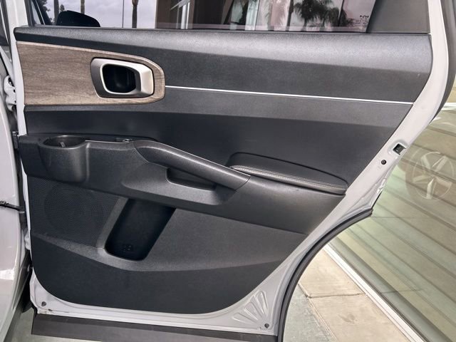 Used 2023 Kia Sorento EX w/ Panoramic Sunroof Package image 29