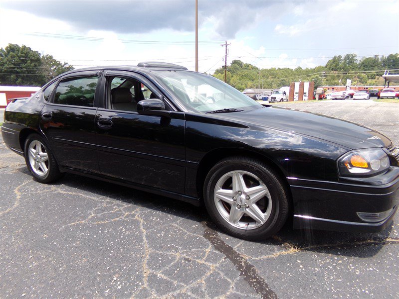 Used 2004 Chevrolet Impala SS w/ Preferred Equipment Group FWD image 5