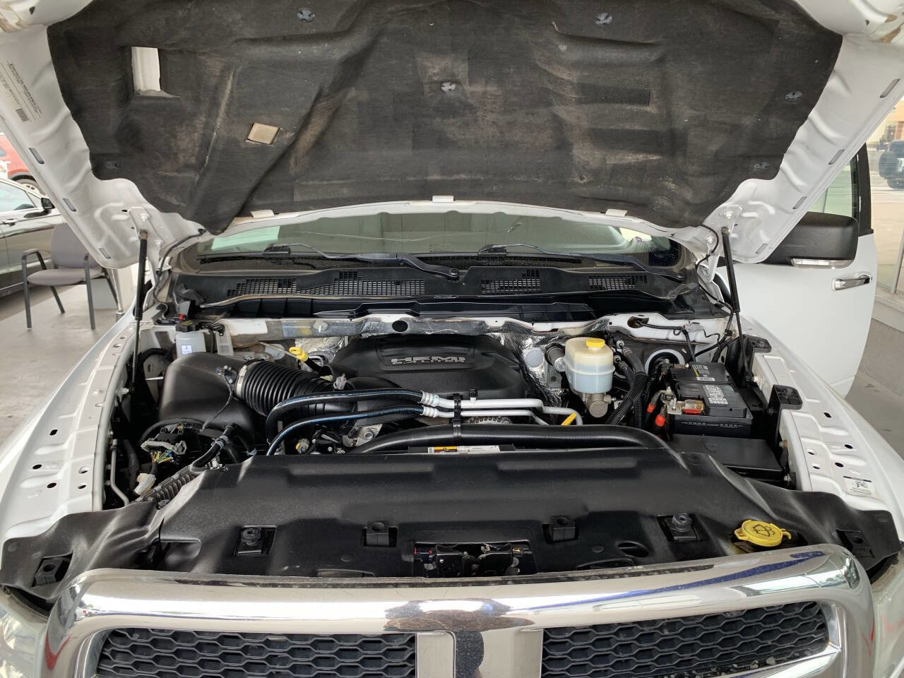 Used 2014 RAM 2500 SLT w/ Luxury Group AWD/4WD image 22