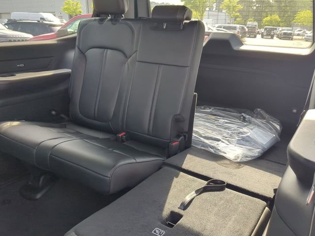 New 2025 Jeep Wagoneer Series II AWD/4WD image 12